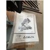 Image 2 : Delta 8-1/4" Compound Miter Saw with Stand