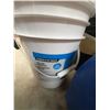 Image 4 : Automotive Lubricants and Equipment Lot