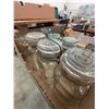 Image 1 : Queen Glass Mason Jars