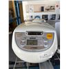 Image 1 : Tiger JBV-S10U Rice Cooker - Return