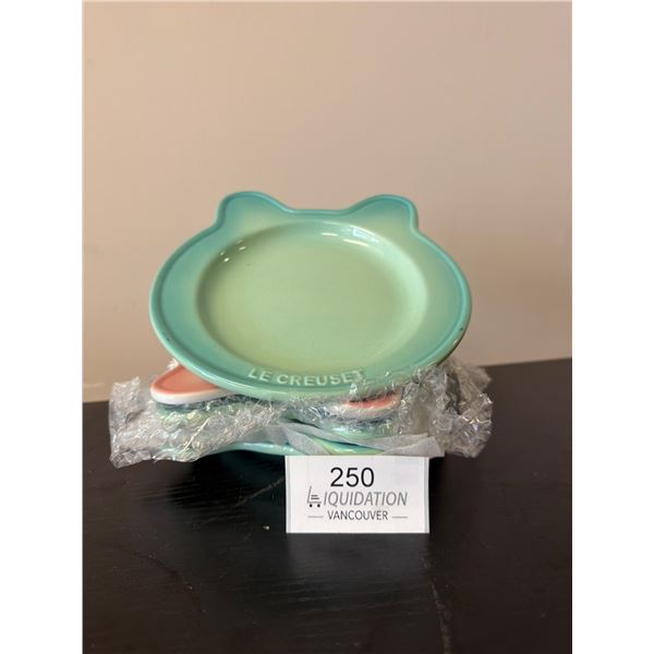 Le Creuset Mint Green & Pink Cat Shaped Plate Set