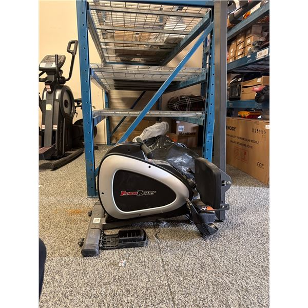 This Fitness Reality 1000 PLUS Rowing Machine - Good condition