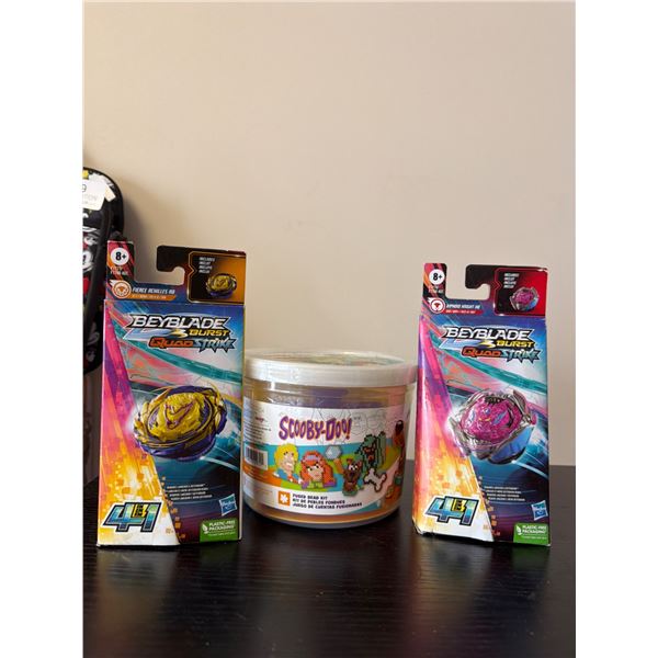 Beyblade QuadStrike Fierce Achilles & Xiphoid Knight Toys + Scooby-Doo Bead Kit