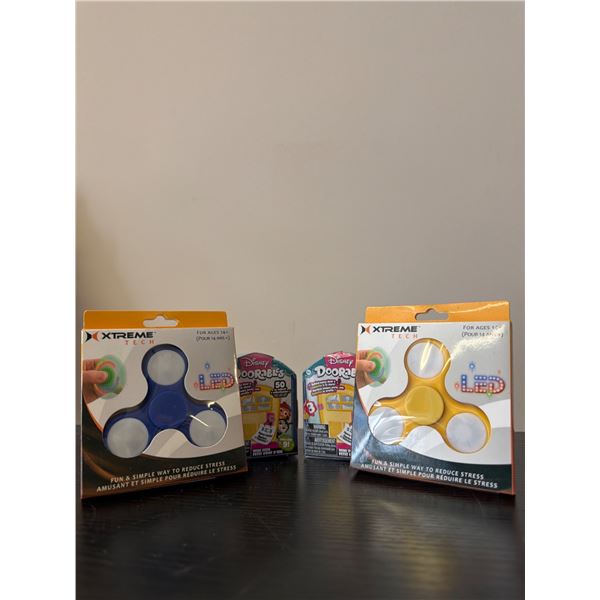 Xtreme Tech Fidget Spinners and 2 Disney doorables new