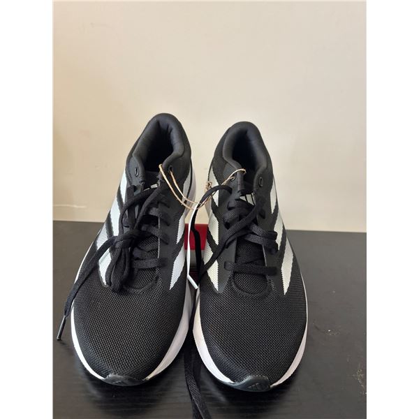 Brand New- Adidas Black and white size 7