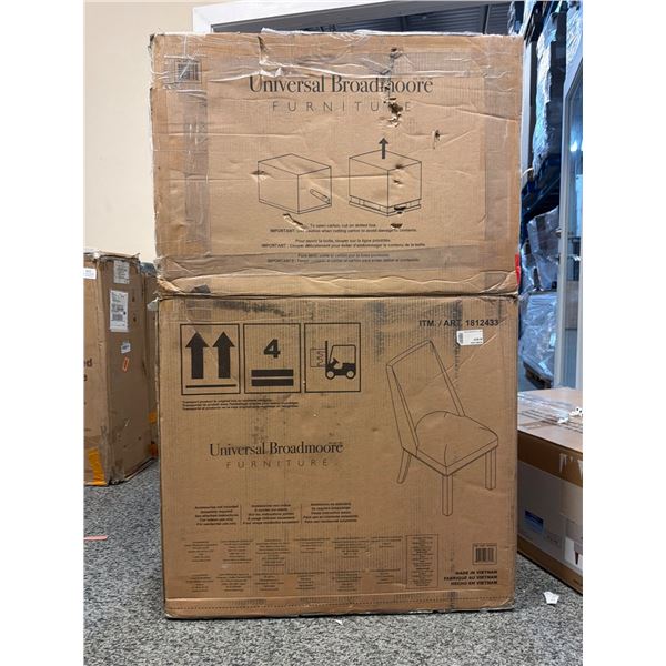 Universal Broadmoore Dining Chair - Brown Upholstered