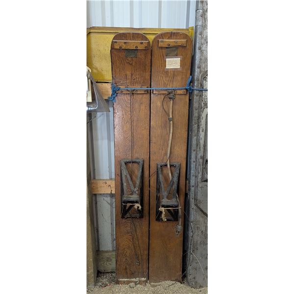 1946 Cub Aircaft Hyper J-3 Airplane Skis