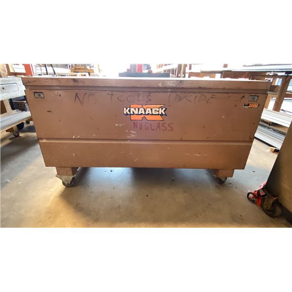KNAACK MOBILE BROWN HEAVY DUTY JOB BOX, DIMENSIONS APPROX 48X24X25 (INCHES)