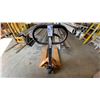 Image 3 : TITAN LIFT-RITE 5500LB CAPACITY PALLET JACK