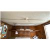 Image 10 : ARCTIC PORTABLE TRAILER BUILDING, WHITE, HAS DRAFTINGS DESK & ASSORTED OFFICE ITEMS,
