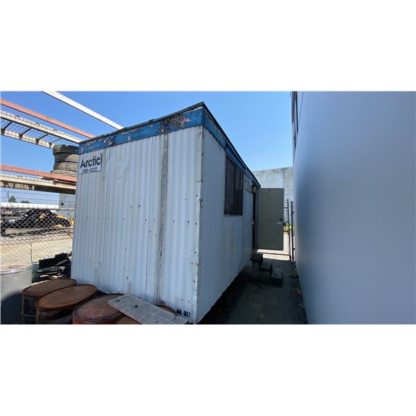ARCTIC PORTABLE TRAILER BUILDING, WHITE, HAS DRAFTINGS DESK & ASSORTED OFFICE ITEMS,