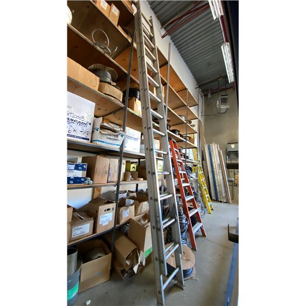 ALUMINUM 28' EXTENSION LADDER