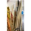 Image 2 : GROUP OF ASSORTED GLAZING DOOR COMPONENTS