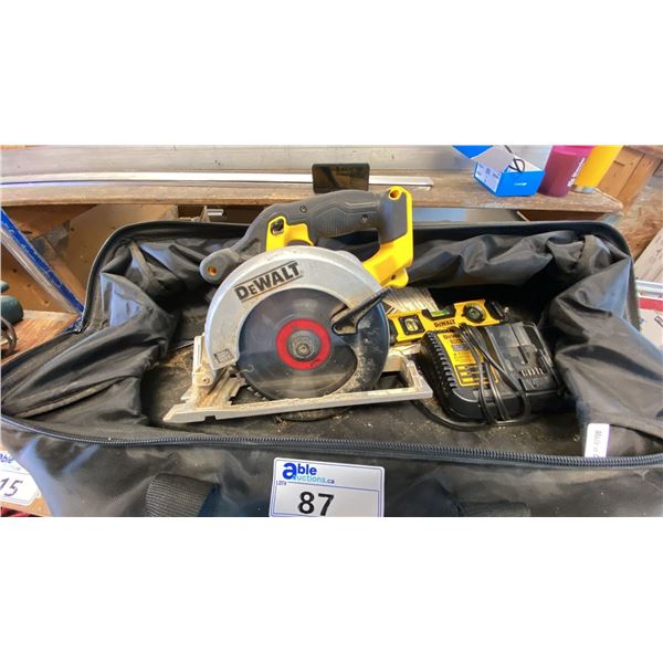 DEWALT CORDLESS CIRCULAR SAW, LEVEL & TOOL BAG *HAS CHARGER, NO BATTERY*