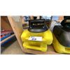 Image 1 : PAIR OF WOODS POWR-GRIP G0695 HANDHELD 8" VACUUM CUPS IN HARD TRANSPORT CASES