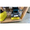 Image 1 : 2 WOODS POWR-GRIP G0695 & VPFS8L HANDHELD 8" VACUUM CUPS IN HARD TRANSPORT CASES