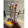 Image 1 : GROUP OF ASSORTED BROOMS/SHOVELS