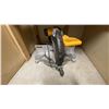 Image 5 : DEWALT DW716, 12"DOUBLE-BEVEL COMPOUND MITER SAW