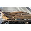 Image 3 : 2 WOODEN SAW HORSES & LARGE WOODEN PALLETS
