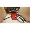 Image 1 : GENIE 4 GALLON SHOP VAC