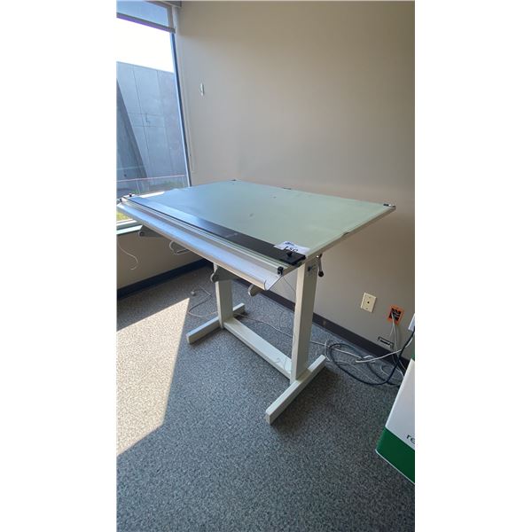 ROBOTRON REISS PERFEKT ADJUSTABLE PROFESSIONAL DRAFTING TABLE