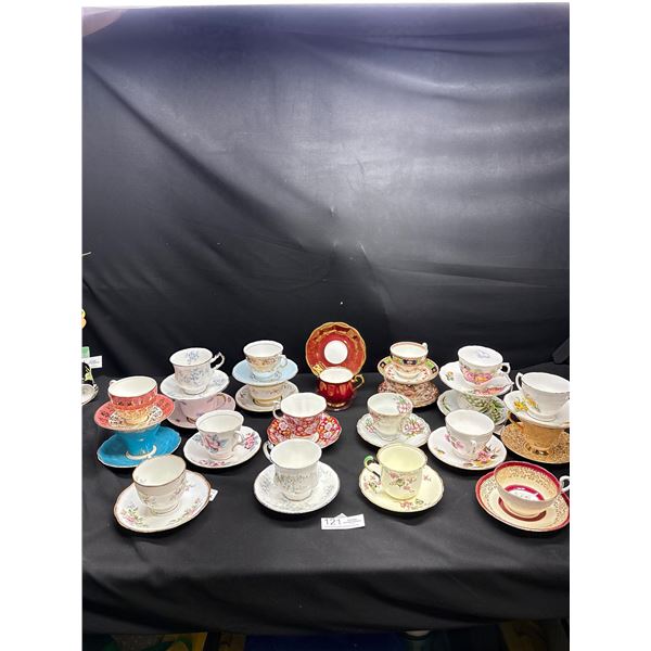 Large Lot of Vintage Bone China Teacups and Saucers Mostly Aynsley