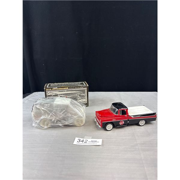 Lot of 2 1:25th Scale Diecast Lennox Trucks 1 with Original Box