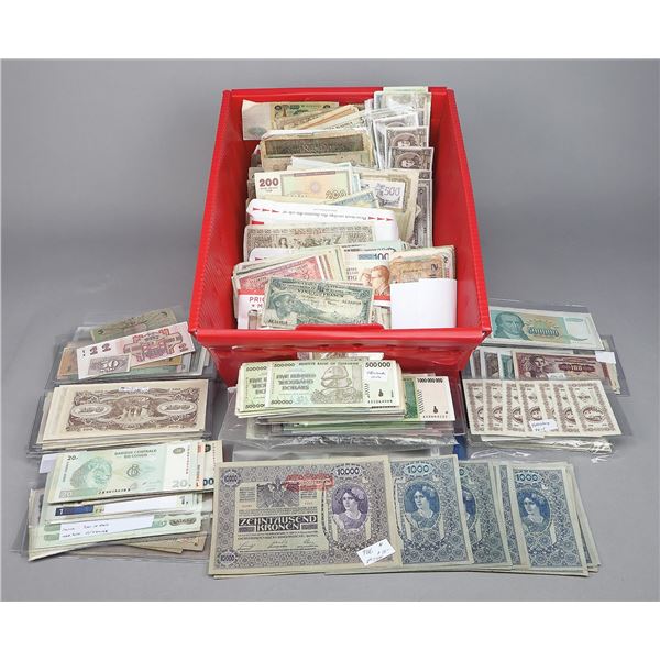 Worldwide, Strong Currency Accumulation, 1902-2008,