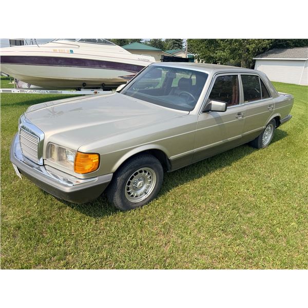 1985 MERCEDES-BENZ 300SD SEDAN - RUNS AND DRIVES!