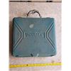 Image 3 : Makita drill with battery and charger also case- untested