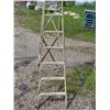Image 1 : Wooden ladder- 7ft
