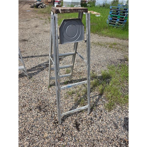 Ladder- 4ft