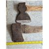 Image 2 : 2 hatchets