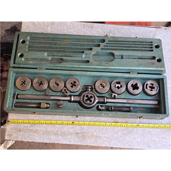 Large die set with case