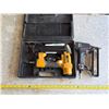 Image 1 : 2 nail guns- untested