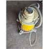 Image 3 : Co-op shop vac- untested