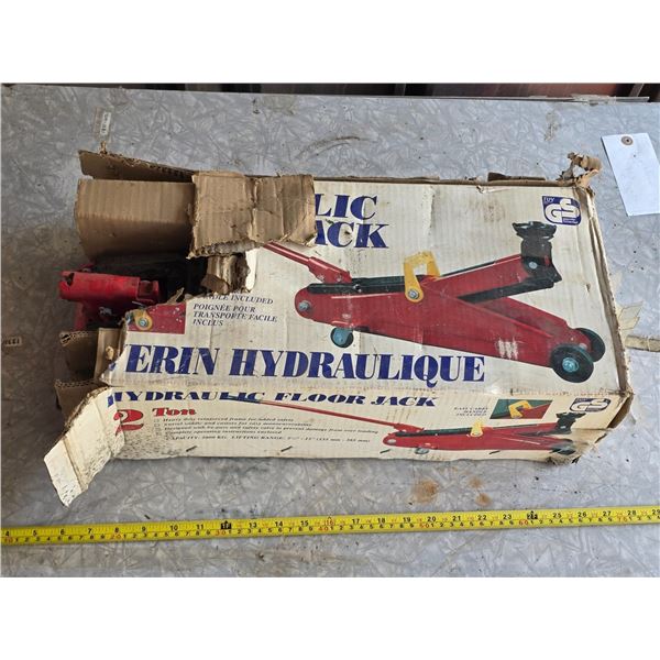 Hydraulic floor jack