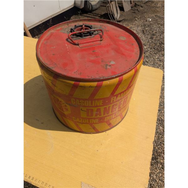 round tin gas can, 3 gallon