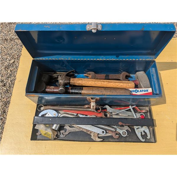 19x6x6" toolbox with tools