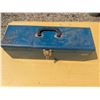 Image 2 : 19x6x6" toolbox with tools