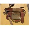 Image 2 : 2 tool belt/pouches with 2 claw hammers