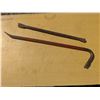 Image 2 : 1 wrecking bar- 29", 1 prybar-22"