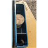 Image 3 : plastic tub with grinding accessories