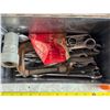 Image 2 : Metal box full of tools