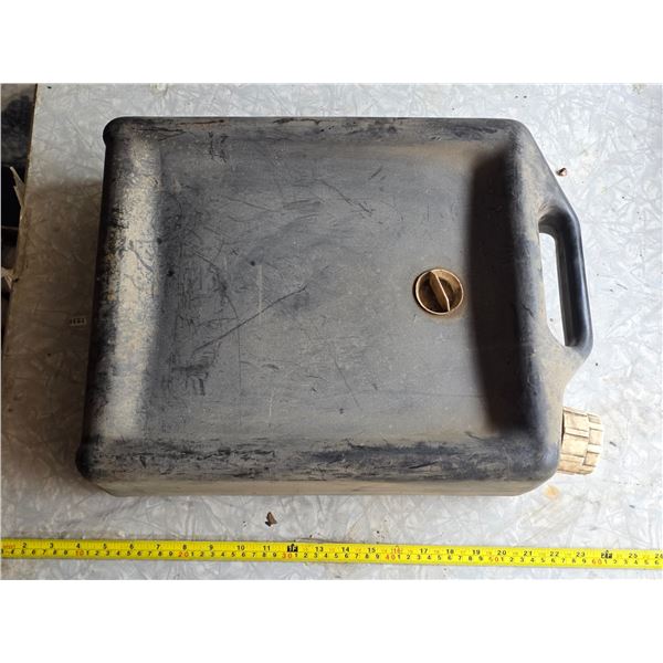 Oil drip jug