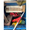 Image 3 : Wood crate with hardware and rope