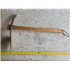 Image 1 : entrenching tool