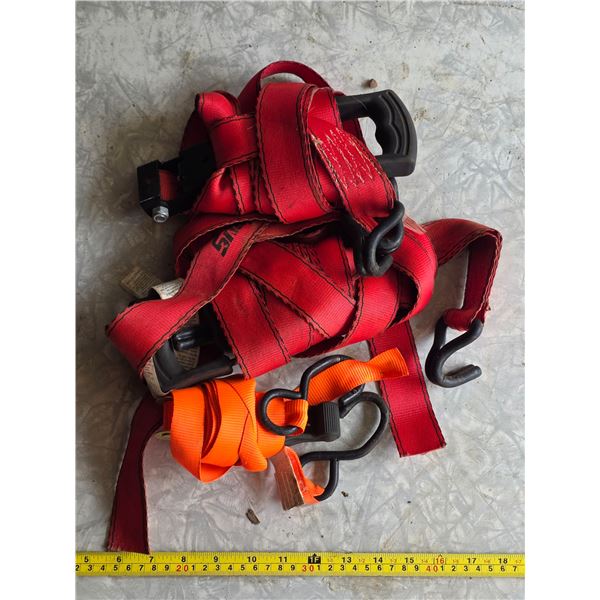 3 ratchet straps