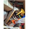 Image 4 : Lot of caulking guns, squares and brackets