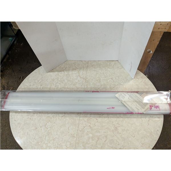 48", 40W, fluorescent lamp